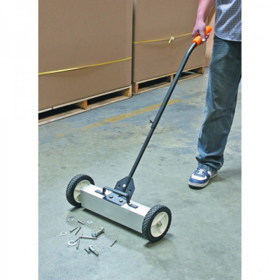 Mobilná magnetická metla 76 cm - QJ801230
